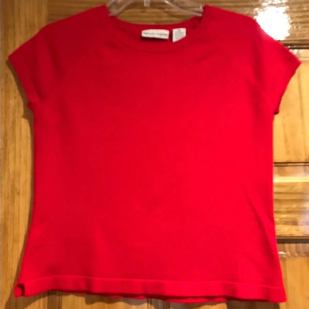 Apostrophe Red Short Sleeve Sweater Blouse 
Size Medium 8 - 10